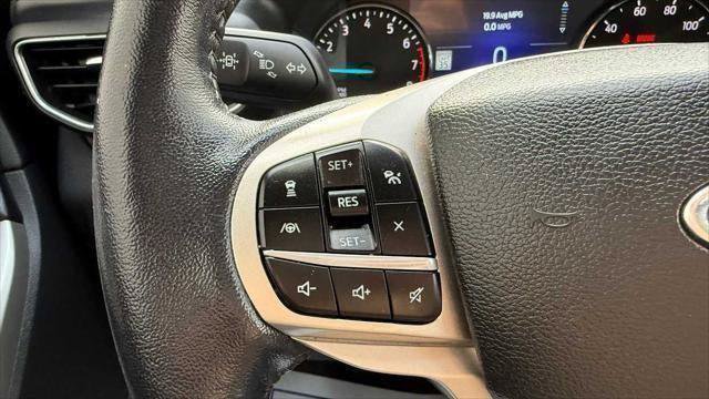 Used 2022 Ford Explorer Limited w/ Equipment Group 301A AWD/4WD image 16