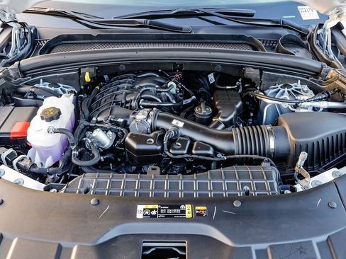 New 2025 Jeep Grand Cherokee Laredo X w/ Luxury Tech Group I image 28