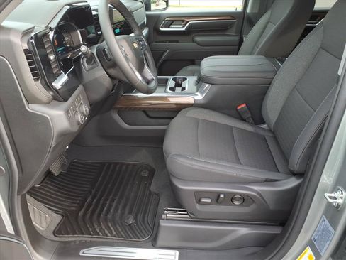 New 2026 Chevrolet Silverado 2500 LT w/ Convenience Package AWD/4WD image 10