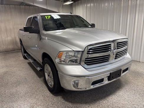 Used 2017 RAM 1500 Big Horn image 3