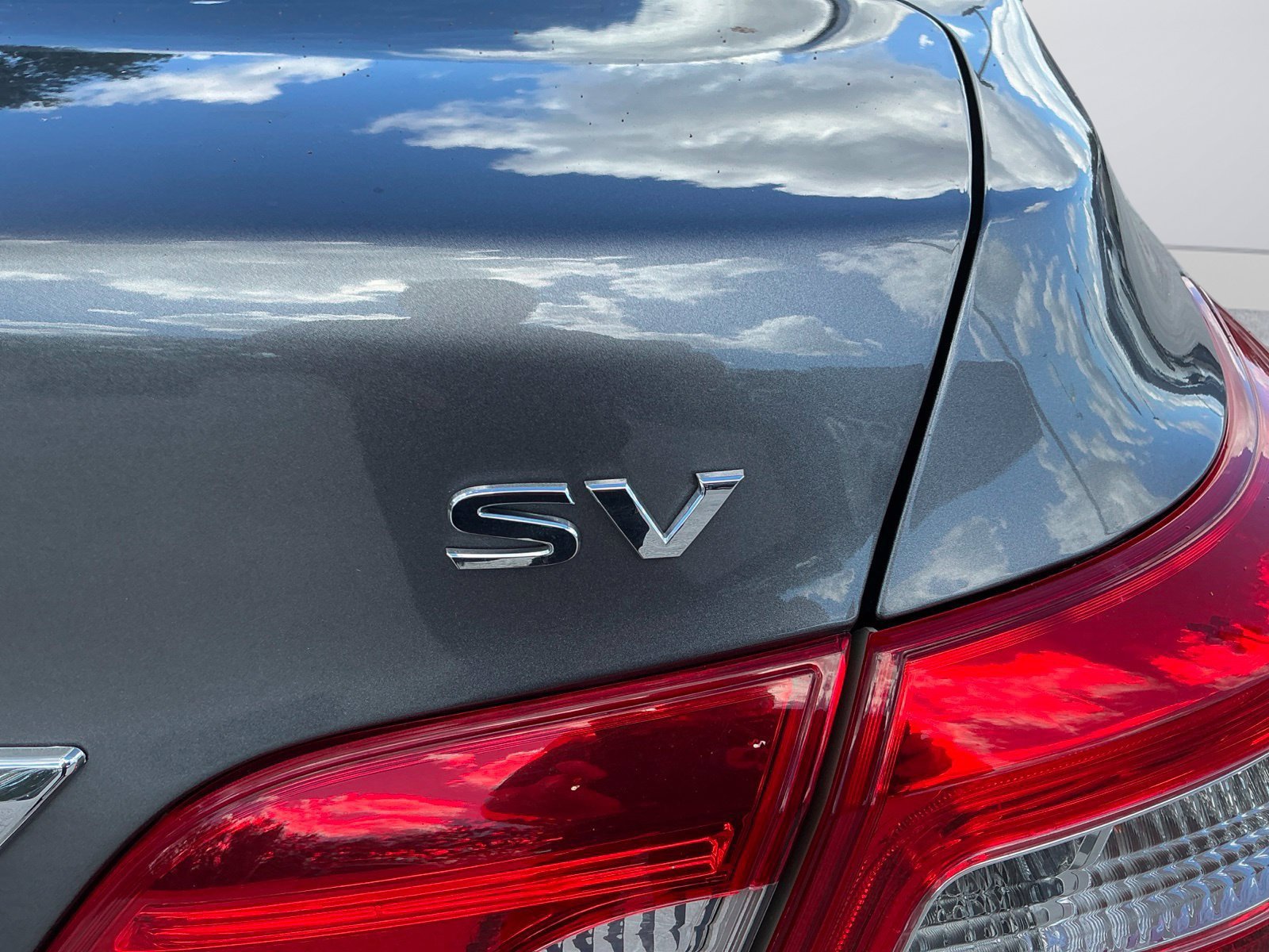 Certified 2019 Nissan Sentra SV FWD image 18