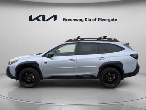 Used 2022 Subaru Outback Wilderness image 4