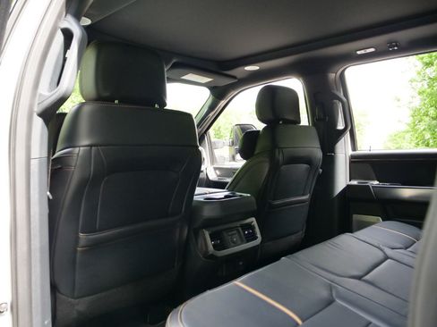 Used 2024 Ford F250 Platinum AWD/4WD image 31