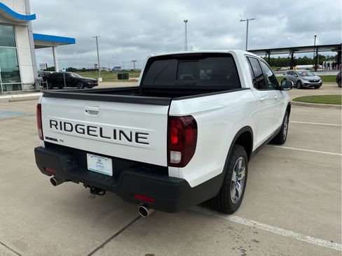 Certified 2025 Honda Ridgeline RTL image 8