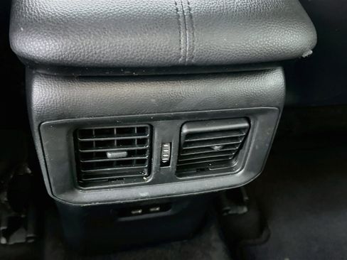 Used 2022 Toyota RAV4 XLE Premium FWD image 29