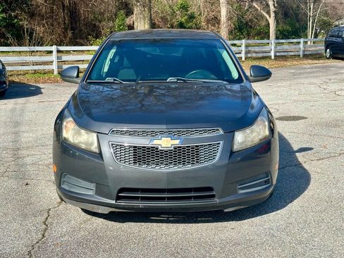 Used 2013 Chevrolet Cruze LT image 2