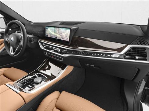 Used 2026 BMW X5 xDrive40i AWD/4WD image 11