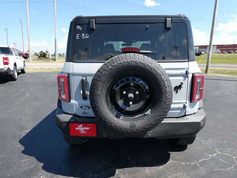 New 2026 Ford Bronco Outer Banks w/ Black Appearance Package AWD/4WD image 6