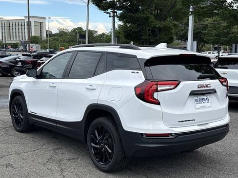 Used 2023 GMC Terrain SLE w/ Elevation Edition FWD image 4