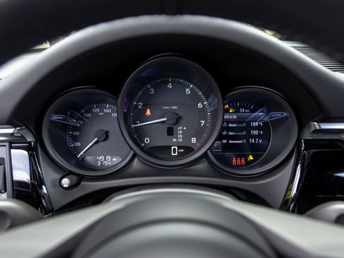 Certified 2026 Porsche Macan AWD/4WD image 33