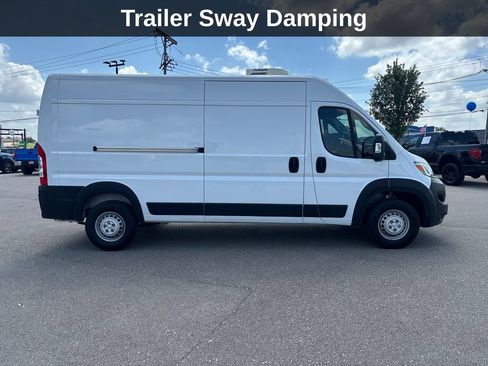Used 2025 RAM ProMaster 2500 FWD image 8