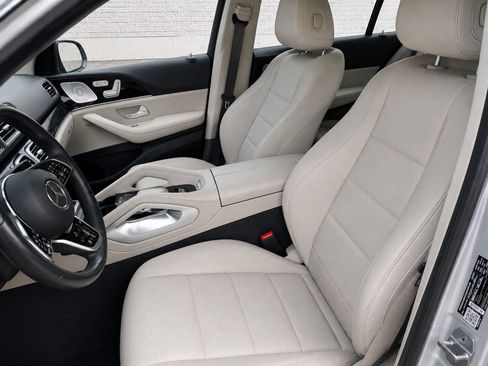 Used 2020 Mercedes-Benz GLE 350 4MATIC image 2