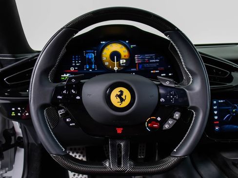Certified 2025 Ferrari 12Cilindri RWD image 4