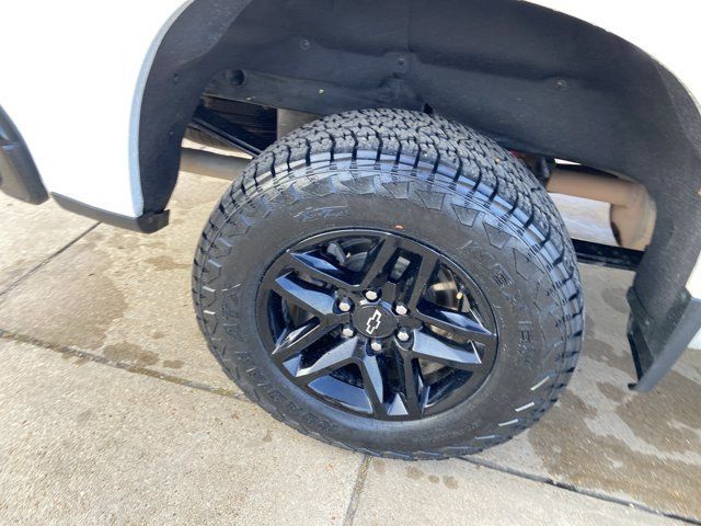 Used 2023 Chevrolet Silverado 1500 LT Trail Boss w/ Protection Package AWD/4WD image 31