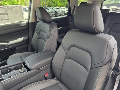 New 2026 Nissan Pathfinder SL AWD/4WD image 13