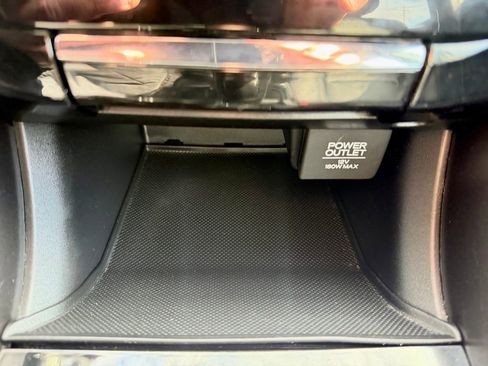 Used 2017 Honda Accord Sport Special Edition image 30