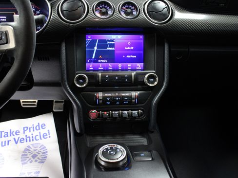 Used 2020 Ford Mustang Shelby GT500 w/ Technology Package image 16