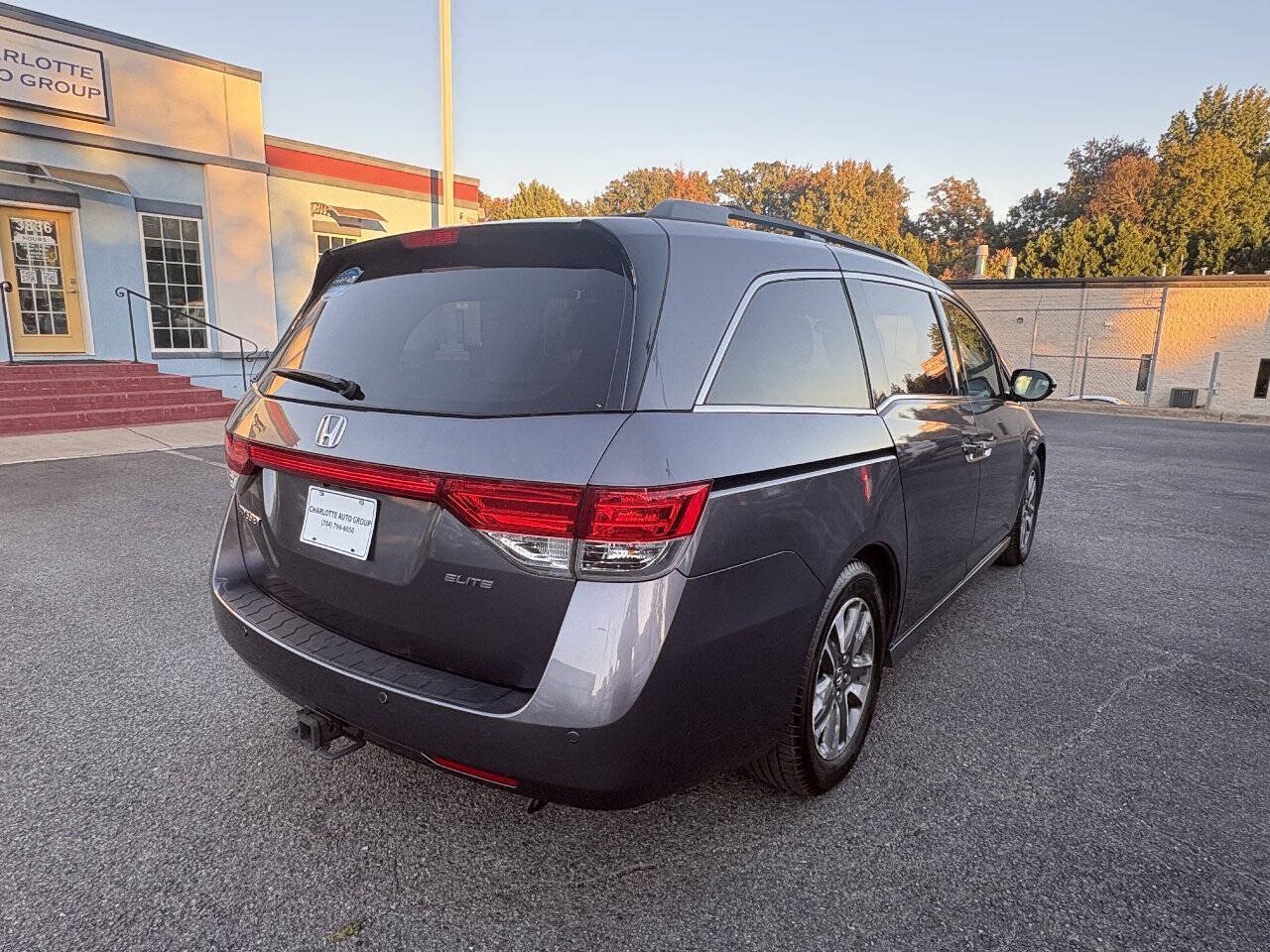 Used 2016 Honda Odyssey Touring Elite image 7