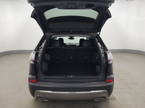 Used 2019 Jeep Cherokee Limited AWD/4WD image 29