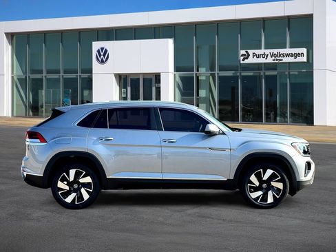 New 2026 Volkswagen Atlas Cross Sport SEL AWD/4WD image 9