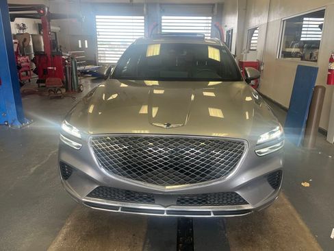 Used 2023 Genesis GV70 2.5T w/ Advanced Package AWD/4WD image 17