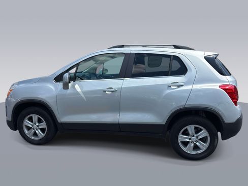 Used 2016 Chevrolet Trax LT w/ LT Convenience Package AWD/4WD image 6