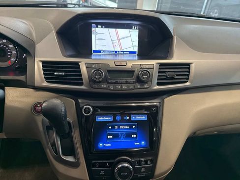 Used 2016 Honda Odyssey Touring Elite image 44