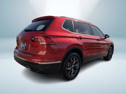 Certified 2023 Volkswagen Tiguan SE image 6