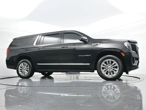 Used 2024 GMC Yukon XL SLT w/ SLT Luxury Package image 43