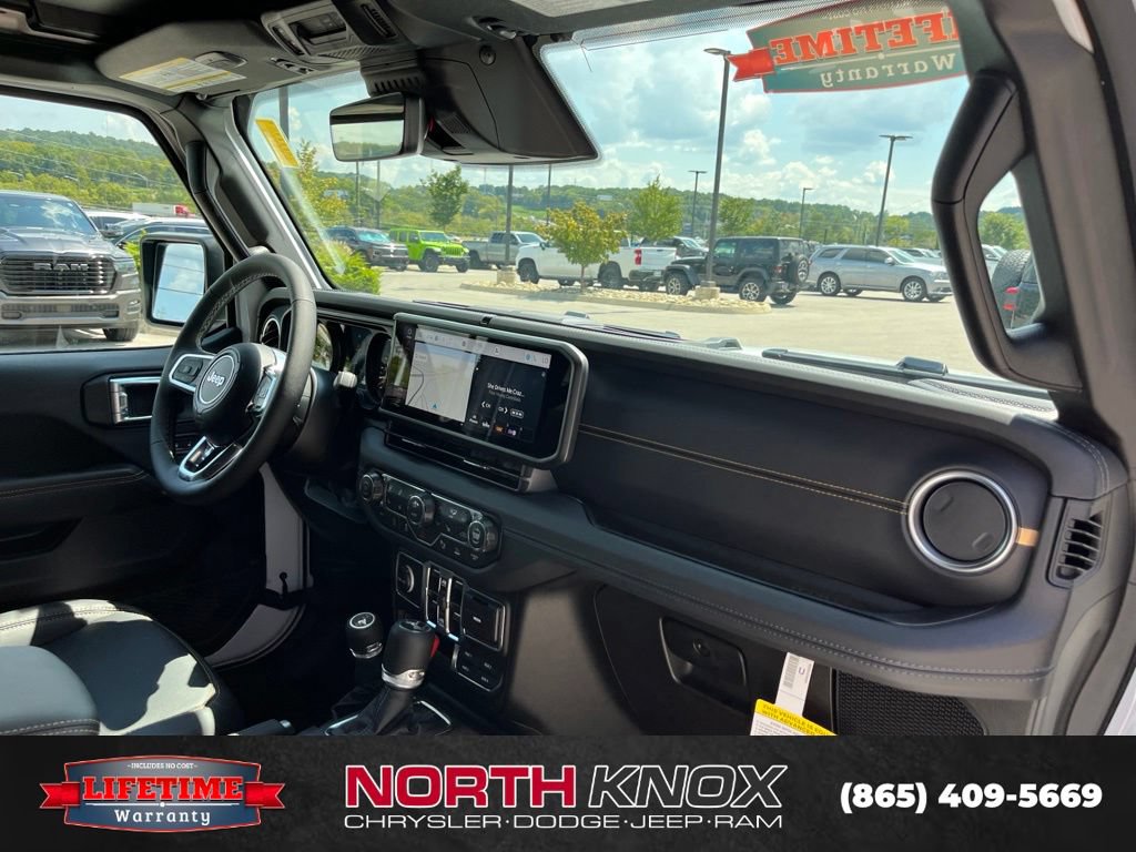 New 2027 Jeep Wrangler Unlimited Sahara AWD/4WD image 27