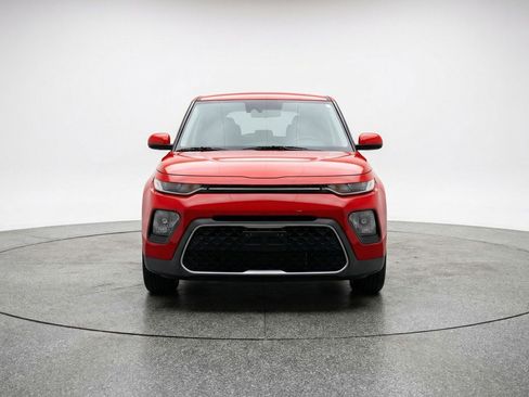 Used 2025 Kia Soul LX w/ LX Technology Package FWD image 2