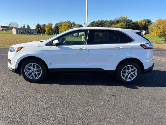 Used 2024 Ford Edge SEL w/ Convenience Package AWD/4WD image 2