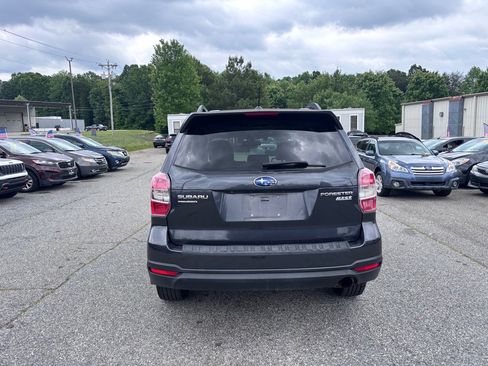 Used 2014 Subaru Forester 2.5i Touring AWD/4WD image 6