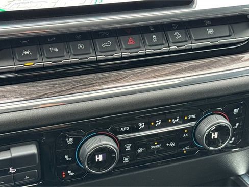 Used 2024 Chevrolet Silverado 1500 LTZ image 31