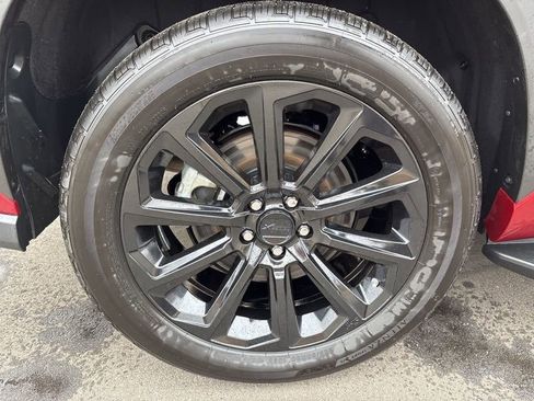 Used 2023 Toyota Highlander XLE image 13