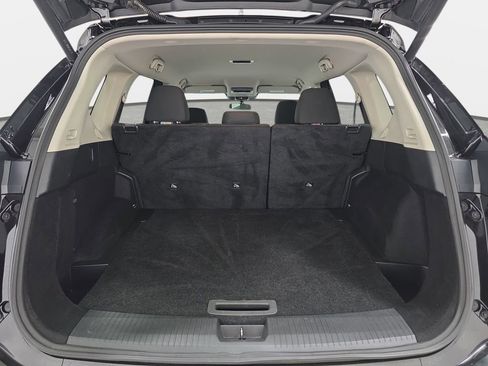 Used 2025 Nissan Rogue SV image 32