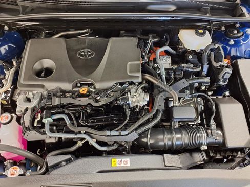 Used 2025 Toyota Camry SE image 29