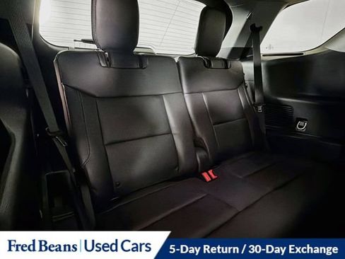 Used 2023 Ford Explorer XLT w/ Equipment Group 202A AWD/4WD image 33