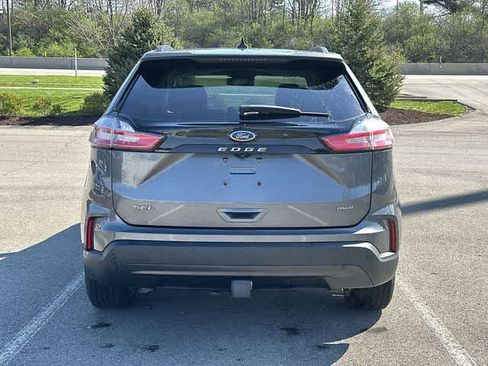 Used 2022 Ford Edge SEL w/ Sport Appearance Package image 4