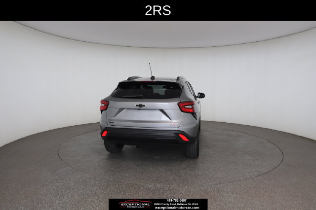 Used 2024 Chevrolet Trax RS w/ Driver Confidence Package FWD image 16