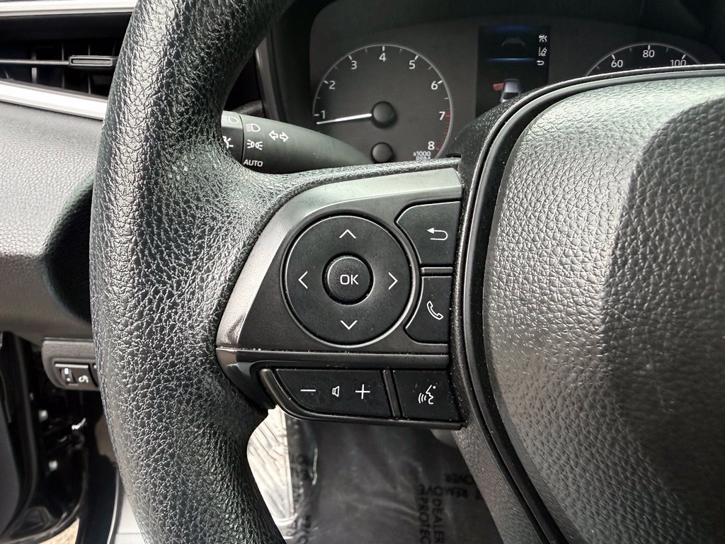 Used 2025 Toyota Corolla LE FWD image 24