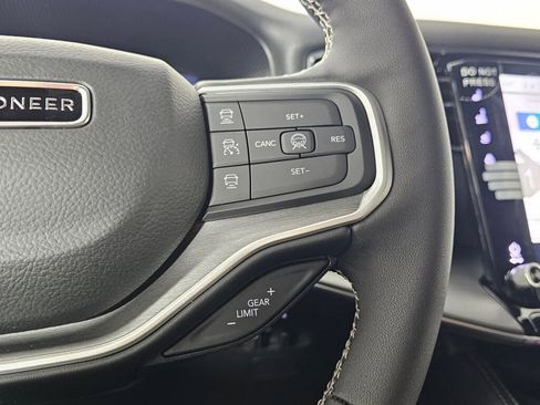 New 2026 Jeep Grand Wagoneer L 4WD w/ HD Trailer Tow Package image 25