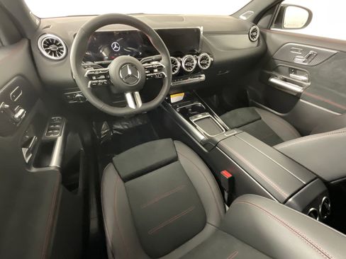 Used 2025 Mercedes-Benz GLA 250 4MATIC image 28