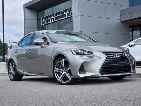 Used 2017 Lexus IS 300 AWD w/ Premium Package image 4