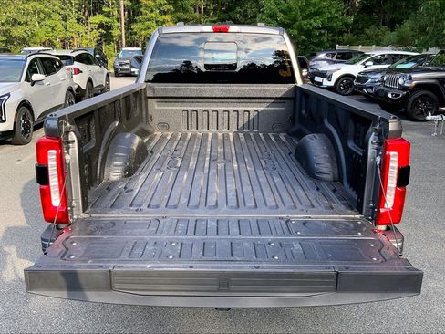 Used 2024 Ford F350 Lariat w/ Lariat Ultimate Package AWD/4WD image 36