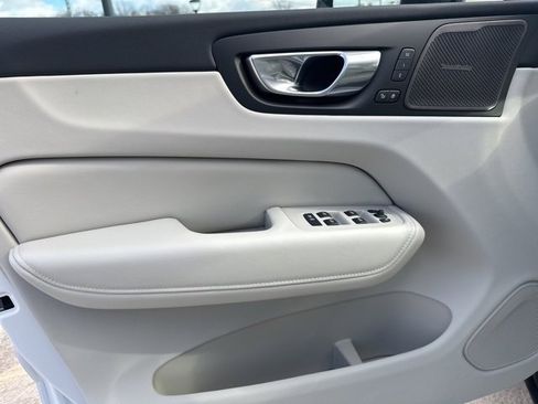 New 2026 Volvo XC60 B5 Ultra w/ Protection Package Premier image 12