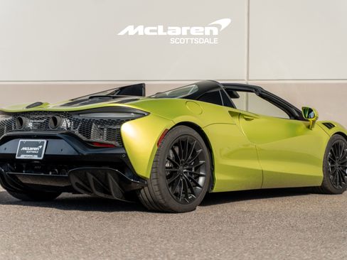 Used 2025 McLaren Artura Spider image 7
