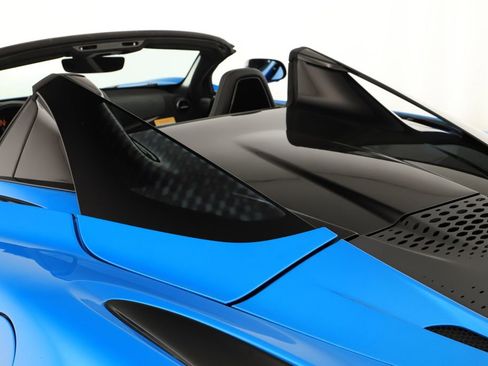 Used 2024 McLaren 750S Spider RWD image 42