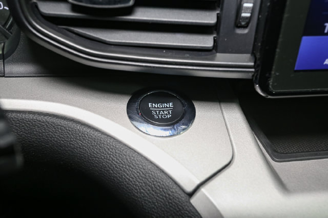 Used 2024 Ford Explorer XLT AWD/4WD image 28