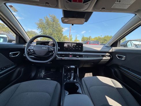 Used 2025 Kia K4 FWD image 32